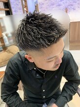 【フェードスタイルで男らしさUP】フェードスタイルと束感カットを組み合わせた技術を是非