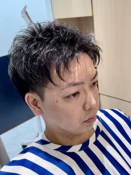 リバティシェアバーバー 銀座(LIBERTY SHARE BARBER) 無造作ナチュラルライトカールパーマ