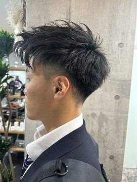 トゥーミー(to mee) 【メンズ】毛流れ&束感抜群ジェットモヒカン♪【小松】