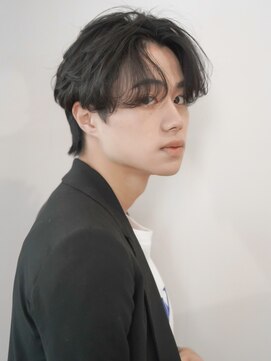 ジョエミバイアンアミ(joemi by Un ami) センターパート 外国人風ヘア 韓流ヘア 毛流れパーマ 癖毛パーマ