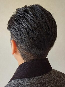 ルースト(rooost)の写真/落ち着いた空間で似合うスタイルを提案★悩みを解消しながら、カッコいいスタイルに仕上げてくれる♪