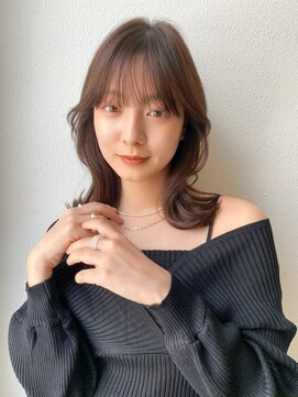 ガーランド (Garland) ミディアムヘア/顔まわりカット/オージュアカラー