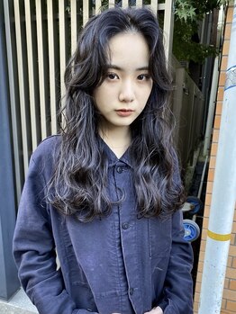 レター(LETTER)の写真/ふわっと空気を含んだコテで巻いたような"ゆるふわ"が叶う♪高い技術力×豊富な知識でイメージをカタチに！