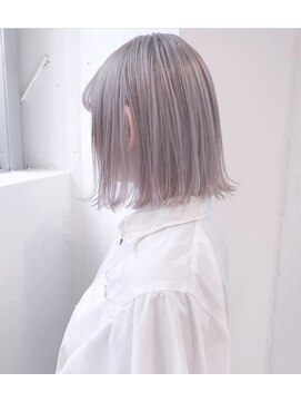 ミルクティーベージュ