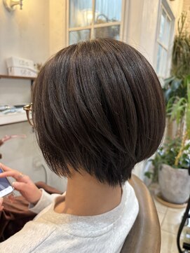 ヴィアンカ(Vianca) 大人ショートボブ