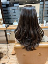 ヴィサージュクルー(VISAGE crew)&nbsp;レイヤーデザイン！ロングヘアをキープして雰囲気変えれます！