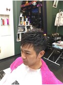 形状記憶パーマをほどこしたツーブロックスタイル