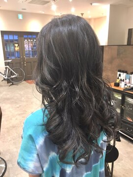 レリス(RELIS) アッシュグレー　アディクシーカラー+ハイライト