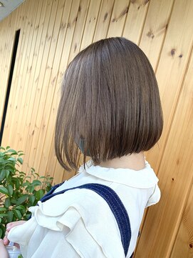 ブゾン(buZon) 【buzonブゾン】コンパクトボブ×ベージュカラー