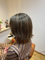 フリーサロントイロサマー(free salon toiro summer)&nbsp;地毛残しハイライトデザインカラー