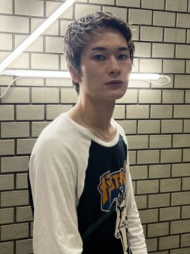 パークレーン アイス イヴェン(park lane ICI yeven) メンズショートカットホワイトカラー抜きっぱなしカラーYUKI