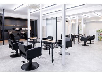 Men's hair salon First 新大宮店【メンズ ヘアサロン ファースト】