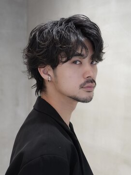 バイフィフス 原宿/表参道(by fifth) センターパートシャドウパーマスパイラルパーマ大人メンズヘア