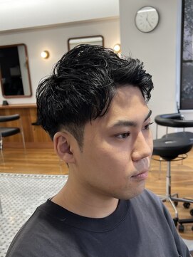 ザデイトウキョウ 表参道 青山(THE DAY TOKYO) MEN'S HAIR/アップバングショート/くせ毛ショート/表参道駅