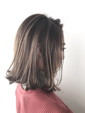 ハビット (habitt) 【habitt】セミウェット×切りっぱなしボブ