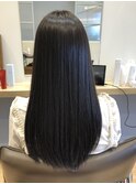 キレイ目ストレートヘアー