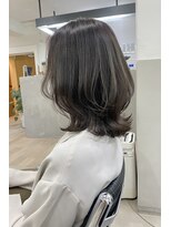 オウル(Owll) ◆◇抜け感外ハネくびれカール グレージュカラー◇◆