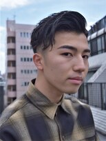 ガズル ハラジュク(GUZZLE HARAJUKU)&nbsp;クセ毛風無造作パーマ　サイドパート　フェードカット