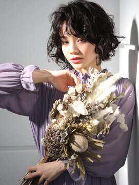 フーチー クーチー アマティー 豊中店(FUCHI KUCHI amati) ランダムカールのフレンチボブ