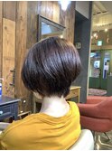 「前下がりショートボブ」