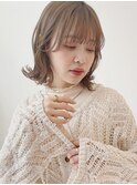 切りっぱなしボブ　外ハネ　ミルクティー　草加