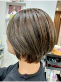 オリーブベージュカラー