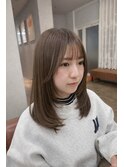 オリーブグレージュ×レイヤーカット