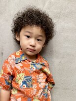 フジヤマバーバーショップ アジト(FUJIYAMA BARBER SHOP ajito)&nbsp;外国人風キッズカーリーパーマ×くるくるヘア