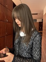 ニディ(Nide)&nbsp;ダブルカラー透明感オリーブベージュ×レイヤー