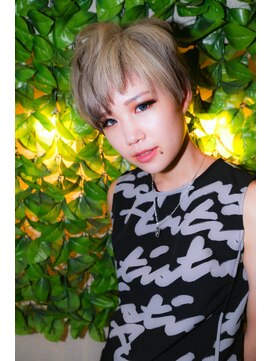 イソラブル(ISOLA-blu) 【個性派ショート】グレージュ×ロックショート