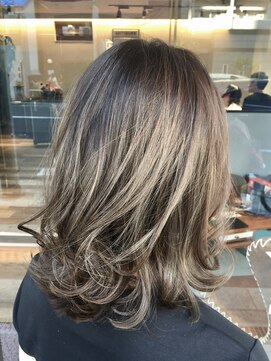 ヘアサロン ビータ(Hair salon BITA) ハイライトモノトーングレージュ☆