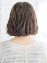 ヘアメイク ナル(hair make nalu)&nbsp;ショートバングのゆるカールスタイル
