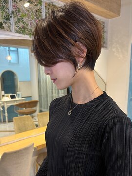 ロンド ストラーダ 心斎橋(Lond strada) ショート×ハイライト白髪ぼかし×マチルダボブ[心斎橋]