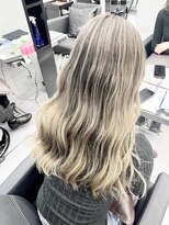 ファイブバイジエクト 堀江(FIVE by The Ect) シャドールーツバレイヤージュ