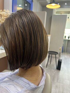 アオ 花咲町(a-o) 綺麗なシルエットのボブ♪