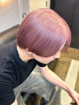 ロイオブジゼル(roi of GiseL)&nbsp;ショート　ブリーチカラー　ラベンダーピンク　センターパート