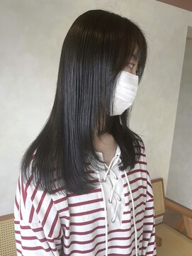 ユニカ 宇都宮(yunica) レイヤーカット/赤み消しカラー/艶ミディ