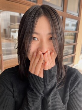 ニュース(NEWS) 顔まわりレイヤー×暗髪カラー