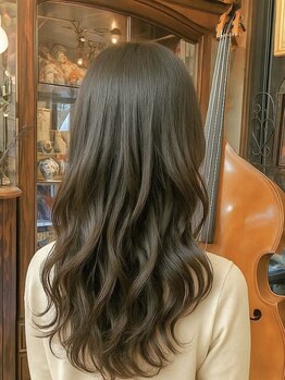 ヴォルケーノの写真/カラー塗布時“あのヒヤッと感”とは無縁。不快のない地肌に優しい温感処方ホットカラー をご提供します。