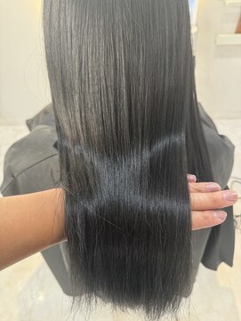 マリアバイアフロート(Maria by AFLOAT) 【艶髪/暗髪/ブルーブラック】