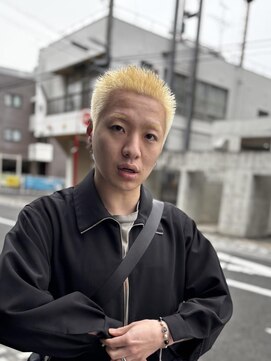 バーバーブロス(BAR BER bro's) 金髪スパイキーショート/浦安/メンズ/眉毛カット