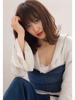 外ハネも◎切りっぱなしボブでフェアリーワンカールな大人ボブ