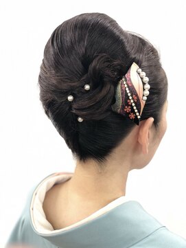 美容室 びゃんびゃん 社店 ザ 夜会巻き