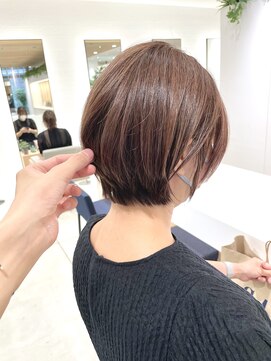 ステアケース 武蔵小杉店(stair:case) 脱白髪染めハイライトカラー白髪活かしショートボブ武蔵小杉