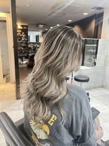 ブレンド 渋谷(BLend)&nbsp;ハイライトカラーマチルダボブインナーグレージュ前髪