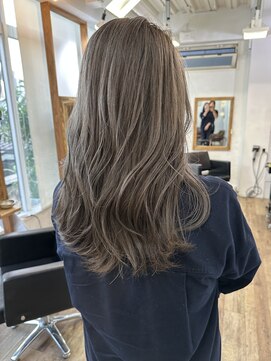 ハーツ(Heart's) 白髪ぼかしハイライト大人ロング