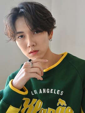 ディッセンバー 神宮前(December) ニュアンスパーマアッシュブラックウルフ波巻きスパイラル渋谷