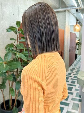 ノエ(noe) 肩上切りっぱなしボブ×ナチュラルハイライト
