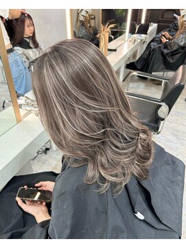 ブレンド 渋谷(BLend) ハイライトブルージュマチルダボブインナーグレージュ前髪