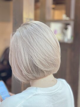 モアムー(Moremuu) ハイトーンベージュ